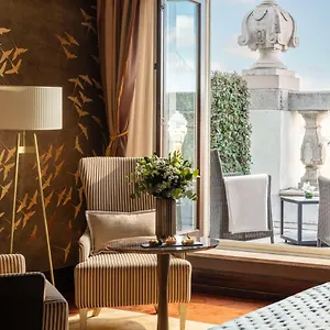vizitați hotelul